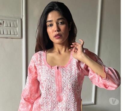 Clothes & Accessories - Photos for Elegant Chikan Kurti with Traditional Chikankari