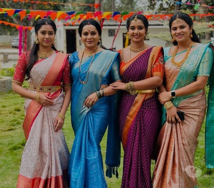 Clothes manufacturers - Photos for Shop Wedding Mysore Silk Sarees from Trusted Stores