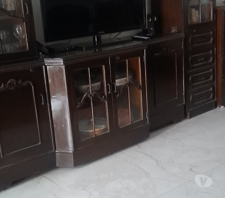Renovation services New Delhi - Photos for BEAUTIFUL WALLUNIT With glass shelves for Drawing room b