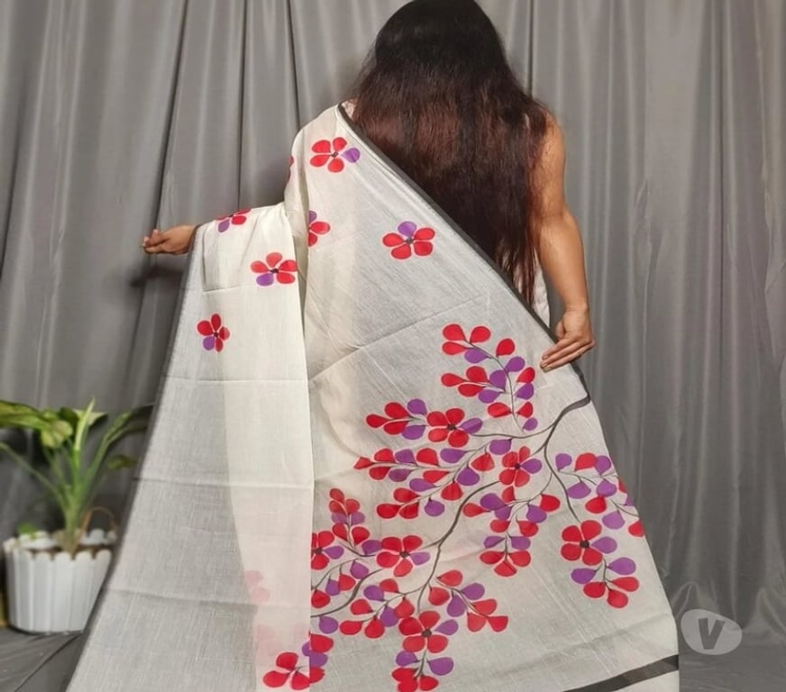 Buy & Sell Clothes Kolkata - Photos for Elegant White Mull Cotton Saree with Red Jaba Prints