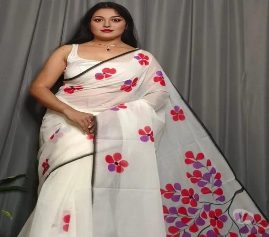 Buy & Sell Clothes Kolkata - Photos for Elegant White Mull Cotton Saree with Red Jaba Prints