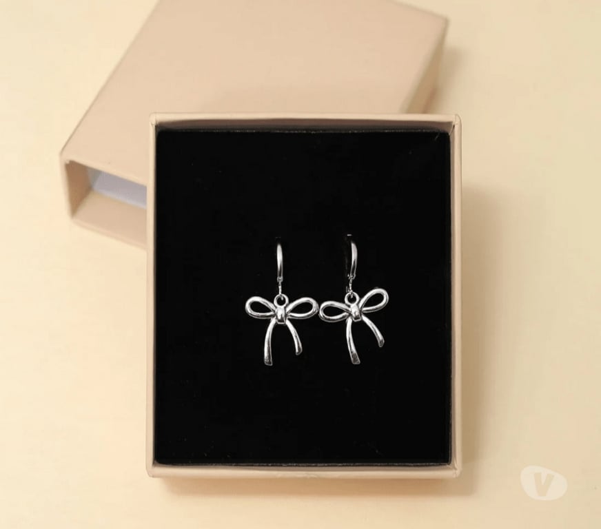 Fashion accessories Delhi - Photos for Buy Lightweight Hoops Earrings Online At Best Prices