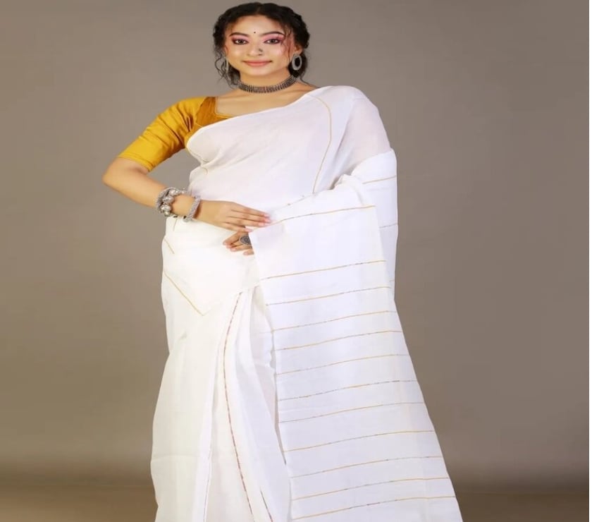 Clothes & Accessories - Photos for Elegant White Cotton Khesh Saree