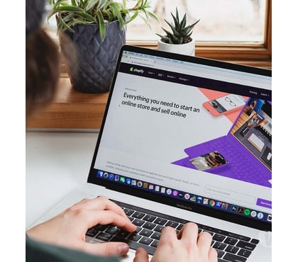 Computer & Web Services - Photos for Airkomm – Data-Driven Content & Engagement for Brands