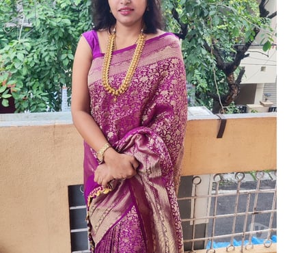 Clothes manufacturers - Photos for Printed Mysore Crepe Silk Sarees Online