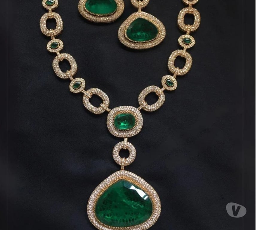Fashion accessories Chennai - Photos for Green Stone Studded Link Pattern Necklace Set