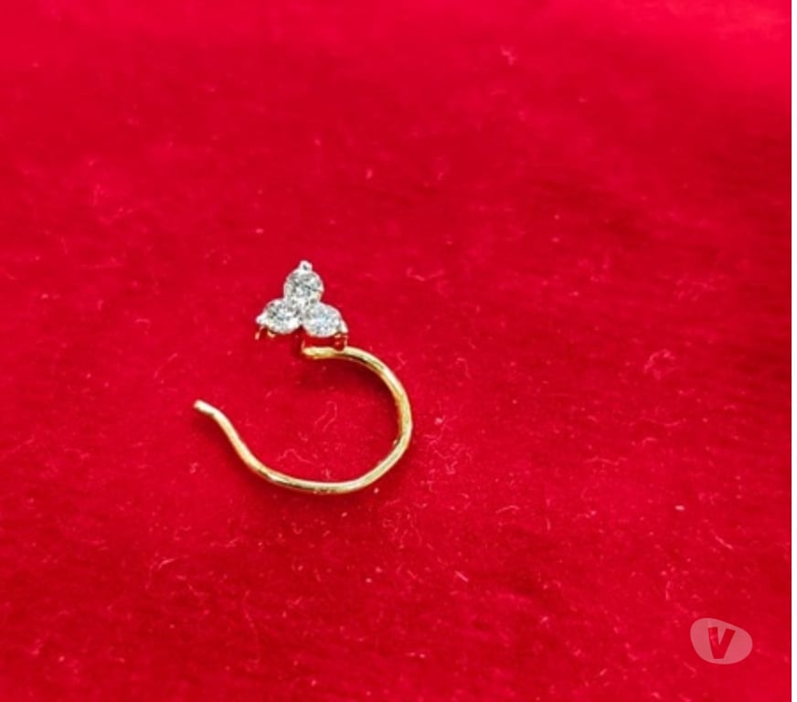 Fashion accessories Mumbai - Photos for Best designer diamond nose pins dombivli