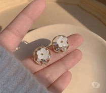 Shop Unique Pearl Earrings Design 2025