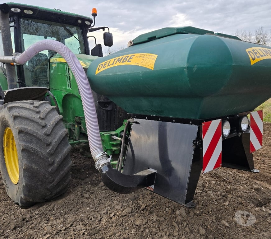 Buy & Sell Scrap Jalandhar - Photos for T20 1700 litre seeder with 16 outlets and front hopper