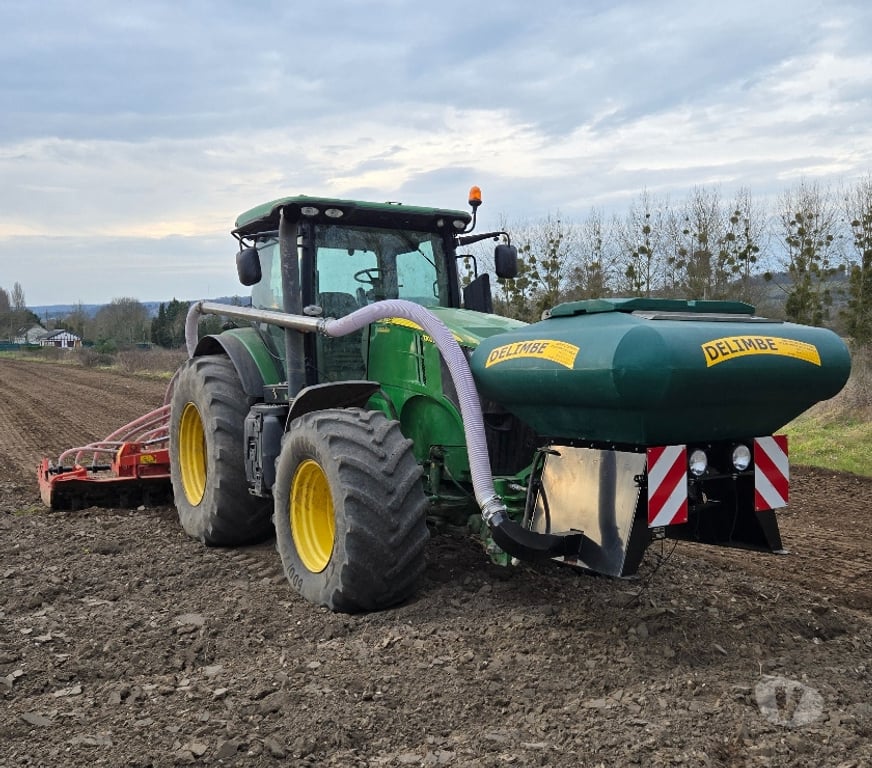 Buy & Sell Scrap Jalandhar - Photos for T20 1700 litre seeder with 16 outlets and front hopper