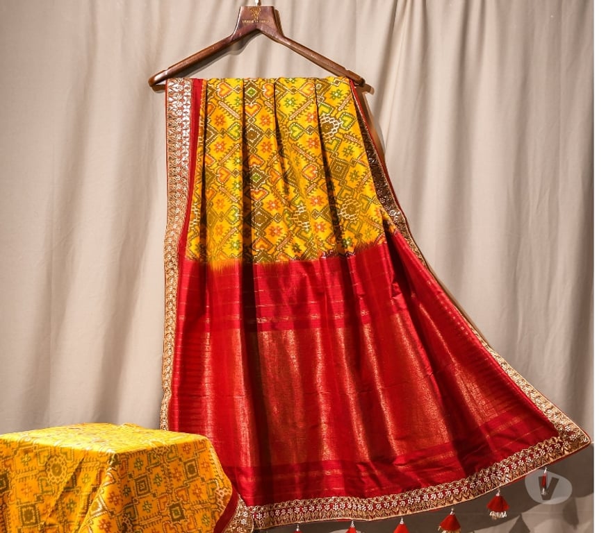 Buy & Sell Clothes Delhi - Photos for Pitambari Sarees – A Cultural Shade of Glowing Elegance