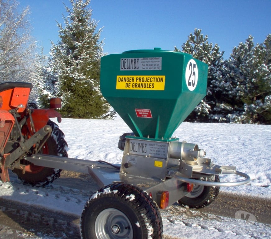 Other Services New Delhi - Photos for T11 road salt spreader
