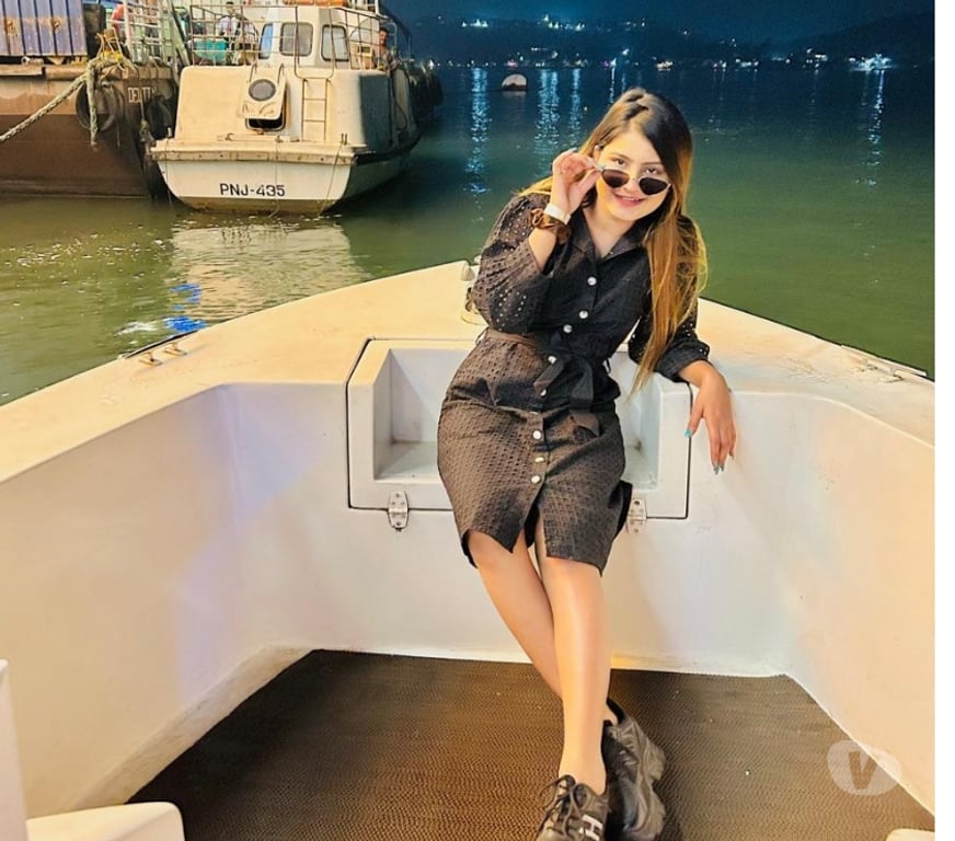 Call girl Bangalore - Photos for Get a service in j w marriotte only for out call service