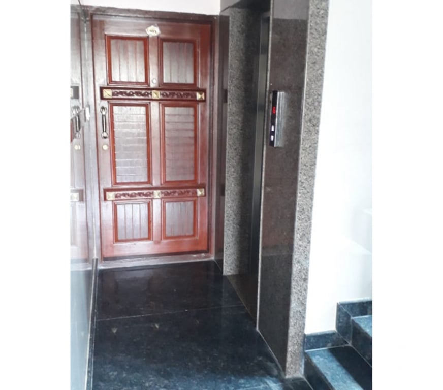 Houses & Flats for sale Bangalore - Photos for Tenanted Building for Sale at Ejipura nr to Inner Ring Road