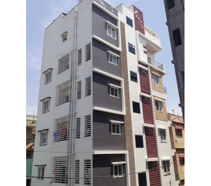 Houses & Flats for sale - Photos for Tenanted Building for Sale at Ejipura nr to Inner Ring Road
