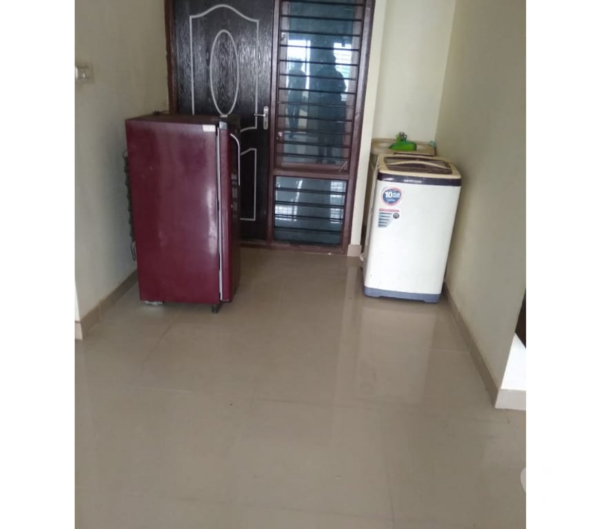 Houses & Flats for sale Bangalore - Photos for TENANTED BUILDING FOR SALE AT SARJAPUR ROAD NEAR WIPRO .