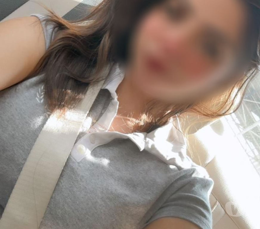Call girl Delhi - Photos for Looking for a young escort or teenage call Girl in Delhi